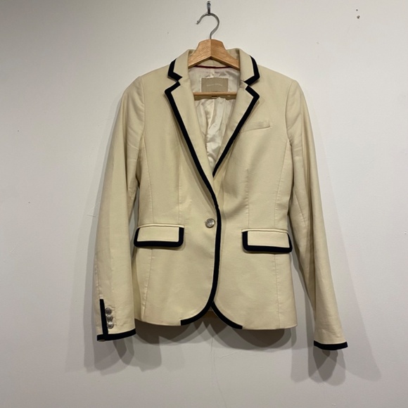 Banana Republic Tipped One Button White Light Academia Preppy Blazer size 2 - Picture 2 of 4